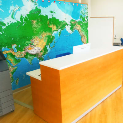 受付カウンターです。いつでもお気軽にお越しください！