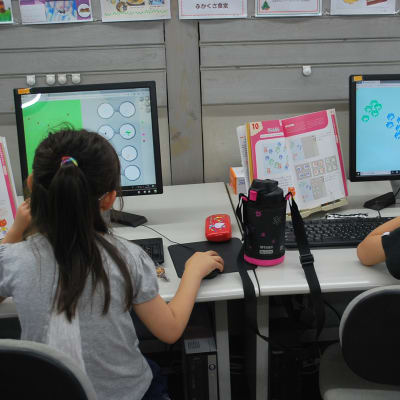 お絵描きでのプログラミング楽しいです。