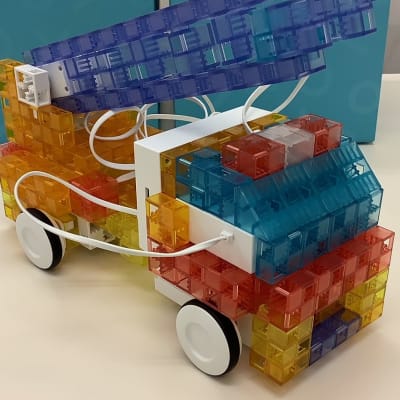 プログラミング消防車完成！どんな動きをするのか…実際に教室にてご覧ください！