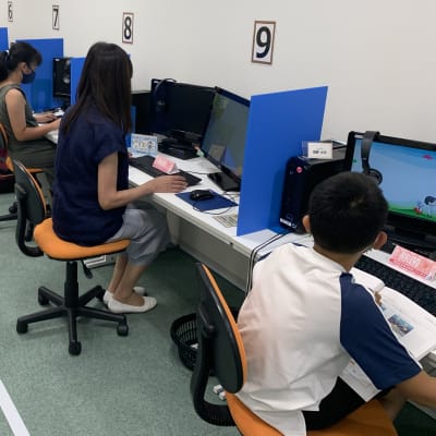 授業スペースは姉妹校のパソコン教室も運営しています