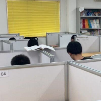 教室は明るく楽しい雰囲気です！