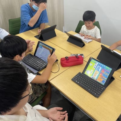 学年は関係なく、意見交換をしながらレッスンを行います！