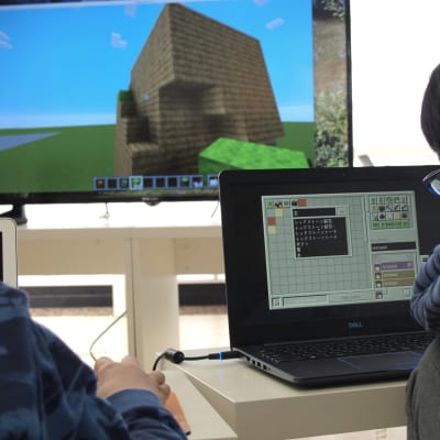 マインクラフトの世界観でプログラミングを学ぼう