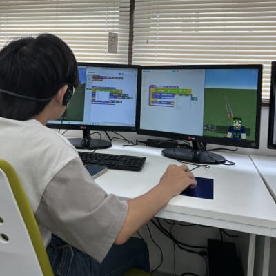 プログラミング学習をしている様子です。