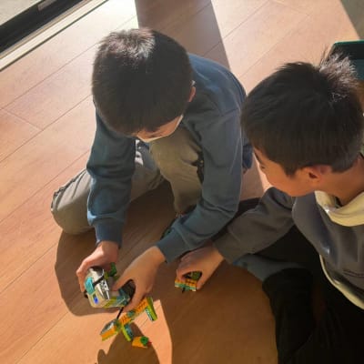 レゴ® WeDo2.0を使った授業の様子