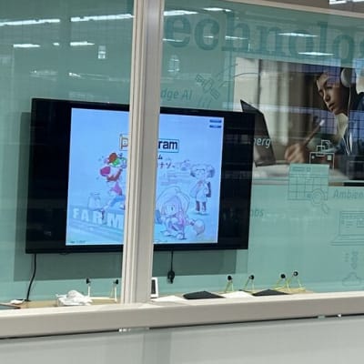 教室の外から授業の様子を観る事が出来ます。