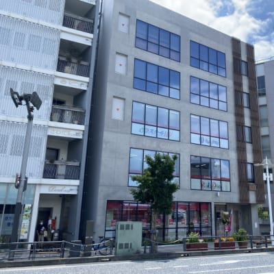 JR逗子駅前　バスロータリー東側