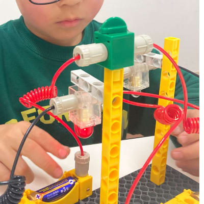 TELACOプログラミング教室はSTEAM教育に特化したカリキュラム。