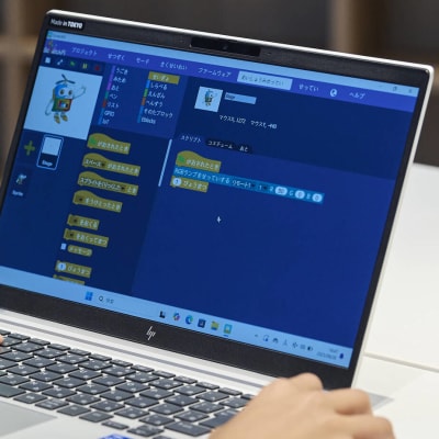 モノづくりができたら、いよいよプログラミングの始まりだ！まずは動くか確認だね。