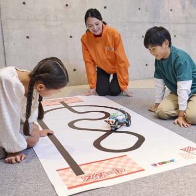 クルマを作ったときはいろんなコースで走らせてもらうよ！