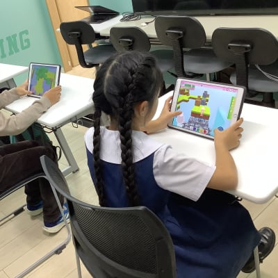 学校や学年が違っても声をかけあい仲良く取り組んでいます。