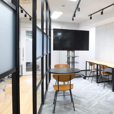 横浜フリースペース㈪