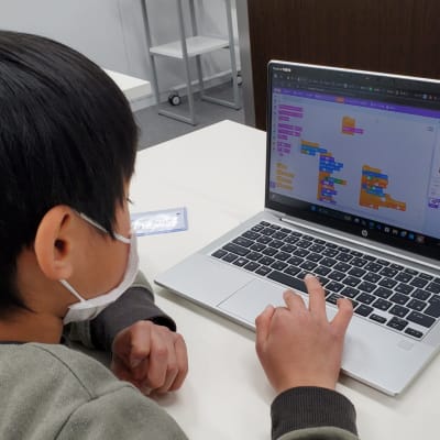 真剣にゲーム作成に取り組んでいます