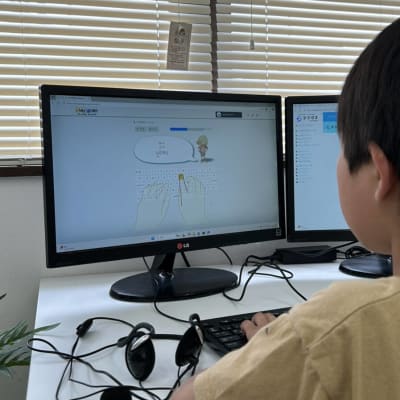 プログラミング学習をしている様子です。