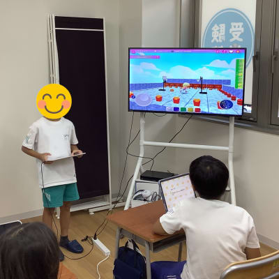 月の最終週に自分の作品の発表会をします。発表会では製作時の工夫した点や難しかった点を説明してもらいます。