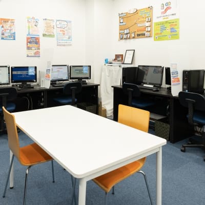 映像＆講師のサポートで様々なスキルを身に付けられます。