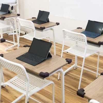 豊中上野西校の内観