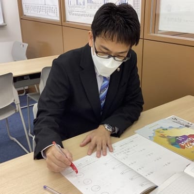 玉島長尾校の講師です