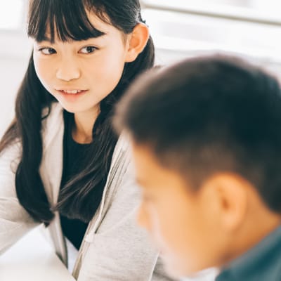 友達同士で教え合い、学び合える空間です。