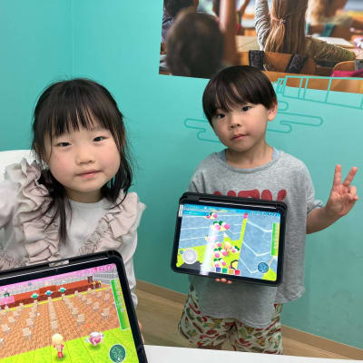 クリエイト発表会では自分の作った作品をみんなにプレゼンテーションします！子供の頃からプレゼンテーションに慣れることは、将来お子さまの大きな武器の一つになると思います。