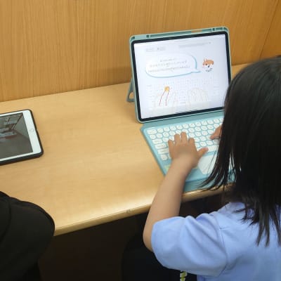 レッスンの最初にはタイピング練習を行います。