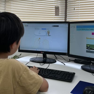 プログラミング学習をしている様子です。