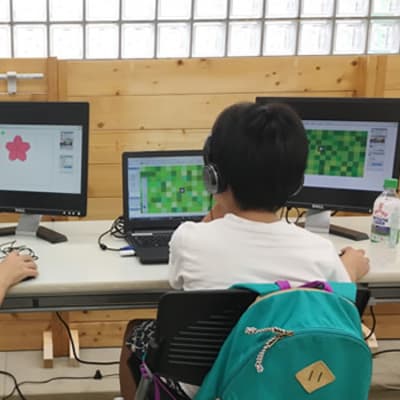 デザイン実習を通じてクリエイティブな発想を育む