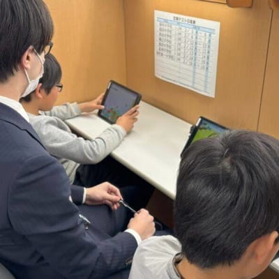 楽しくプログラミングを学ぶことができます！