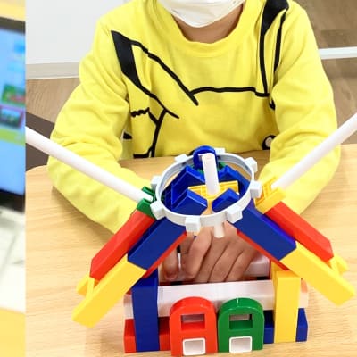 様々な教材を使ってSTEAMの領域を学びます。