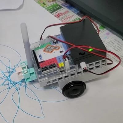 ロボ基礎　プログラミングできれいなお花がかけました