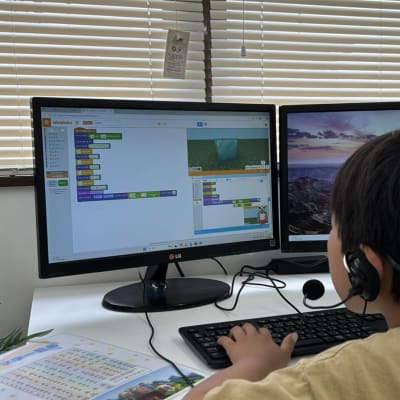 プログラミング学習をしている様子です。