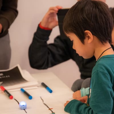 ロボットでのプログラミングもあります