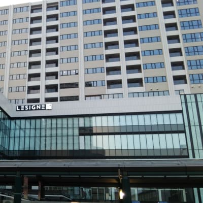 京王線府中駅南口より徒歩1分！雨にも濡れずに通うことができます！