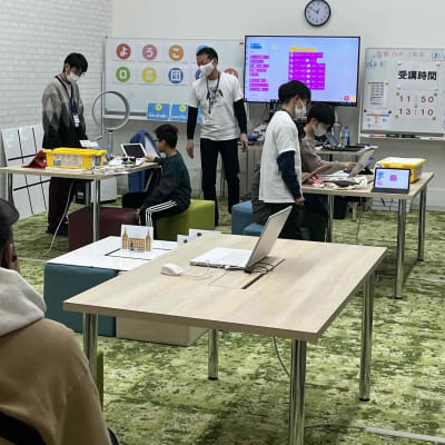 日曜日の授業風景。みんな一生懸命です。