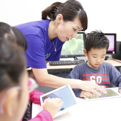 手が止まる様子があれば講師が声を掛けます