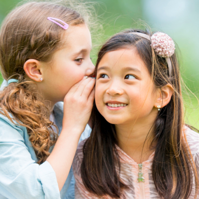 ユニバーサルキッズキャンプは、単に英語を学ぶのではなく「英語で学ぶ」場です。