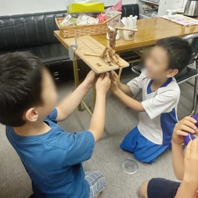 講座終了後には必ず店内で遊んでから帰る子どもたちです。