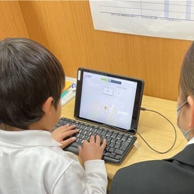 楽しくプログラミングを学べます！