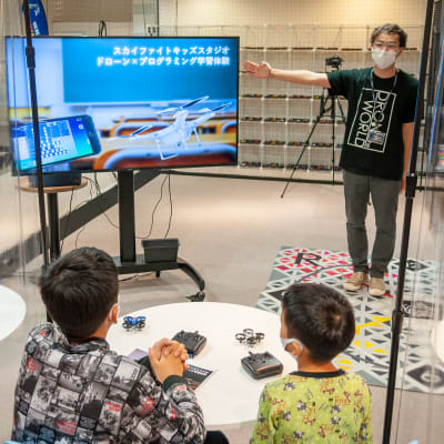 銀座の一等地なのに200平米以上のスペースで教室があります。