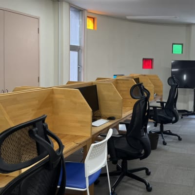 仕切りがあり集中しやすくなりました。