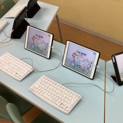 コーチ1名に対して生徒3名までの少人数制レッスンをご提供。