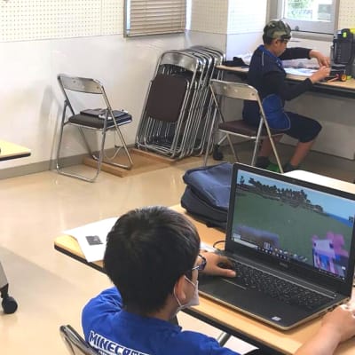 病欠などでレッスンに参加できない場合は別会場(太宰府)やオンラインにて振替が可能です。