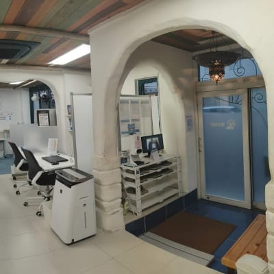 【マナカル豊川】教室内：入り口側