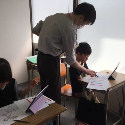 みんな集中して取り組んでいます！