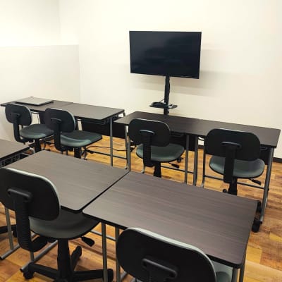 塾内にありますが個室で、教室は集中できる環境です。