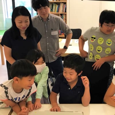 自分の作品をみんなに発表します