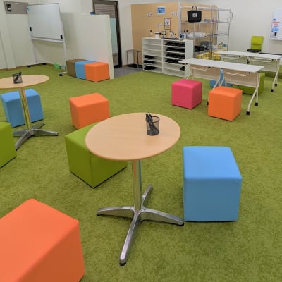 広く明るい空間で、楽しく学べる教室です！