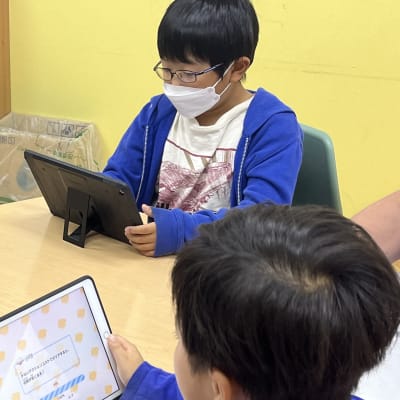 1レッスン3名の少人数レッスンでとても楽しいレッスンです！！ 分からないことがあればすぐにコーチに質問できます。