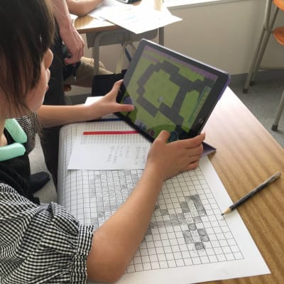 女の子も熱心にプログラム作成！