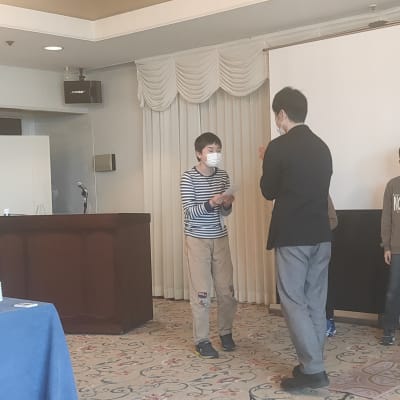 修了発表会での表彰式の様子